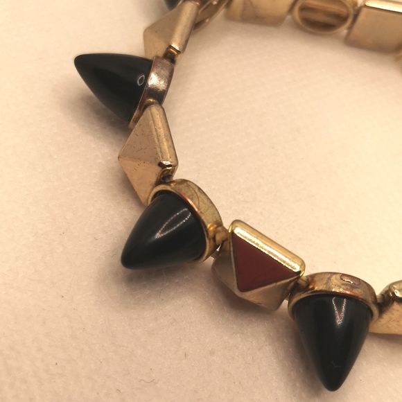 Vintage gold tone spike bracelet - Picture 2 of 4